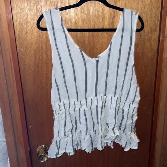 American Eagle Outfitters Tops - AE Tank